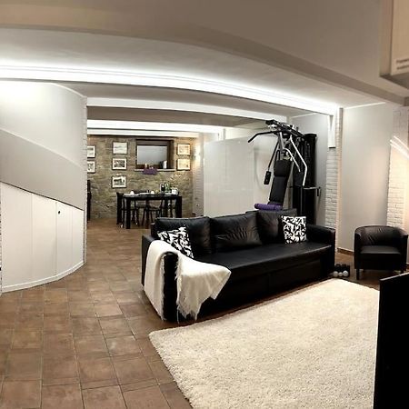 Appartamento Ebhouse Capiago Intimiano Εξωτερικό φωτογραφία