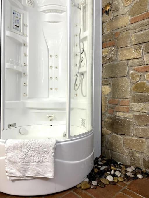 Appartamento Ebhouse Capiago Intimiano Εξωτερικό φωτογραφία