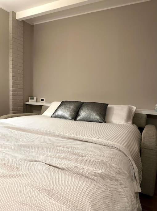 Appartamento Ebhouse Capiago Intimiano Εξωτερικό φωτογραφία